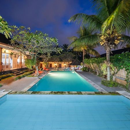 Uma Ubud Hotel Exterior photo