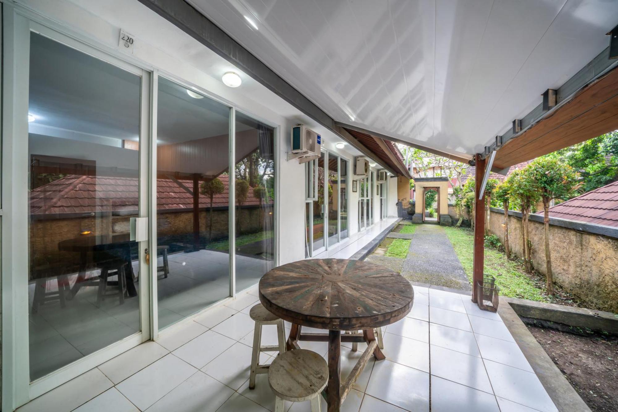 Uma Ubud Hotel Exterior photo