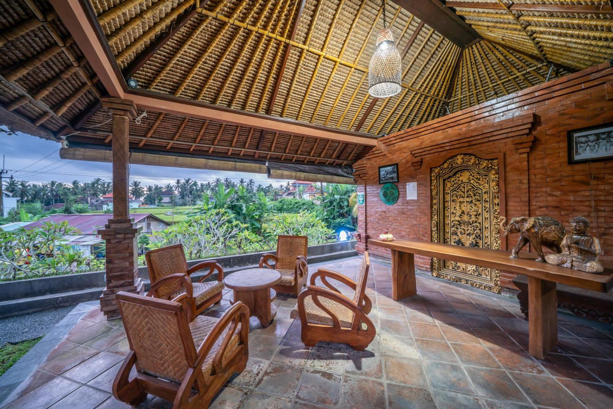 Uma Ubud Hotel Exterior photo